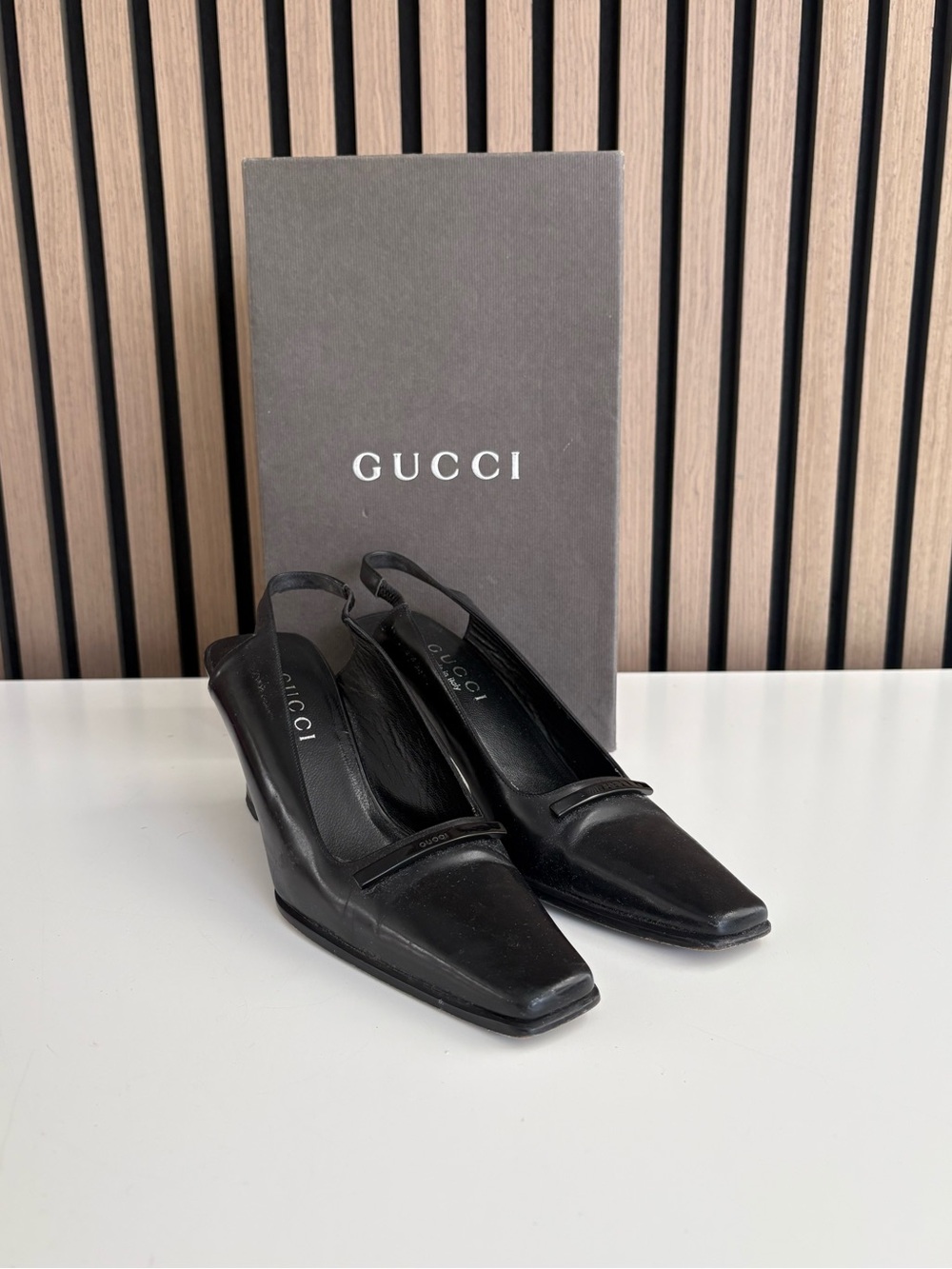 Auth VTG GUCCI Leather Heels IOB
